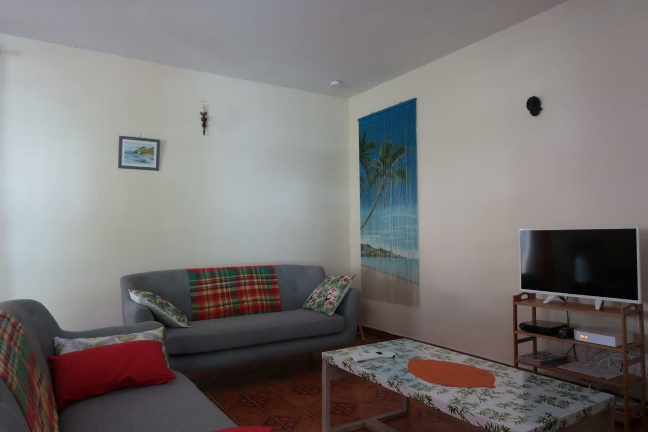 Maison Lakadri - GOSIER Leroux Le Gosier  Extérieur photo